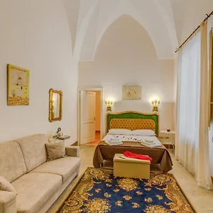 https://dimora-san-leucio.lecce-hotels.com